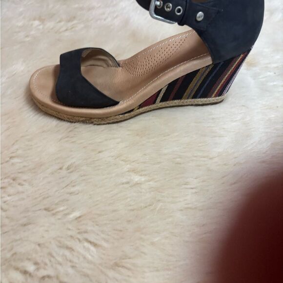 Ugg Black Wedge Sandals with Rainbow Heels - Picture 8 of 8